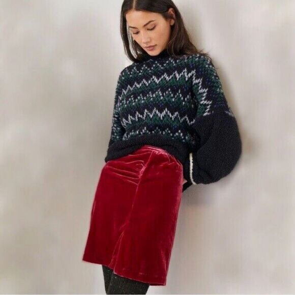 Anthropologie Montie Velvet Mini Skirt raspberry red size NWT. Size 6 - Picture 2 of 9